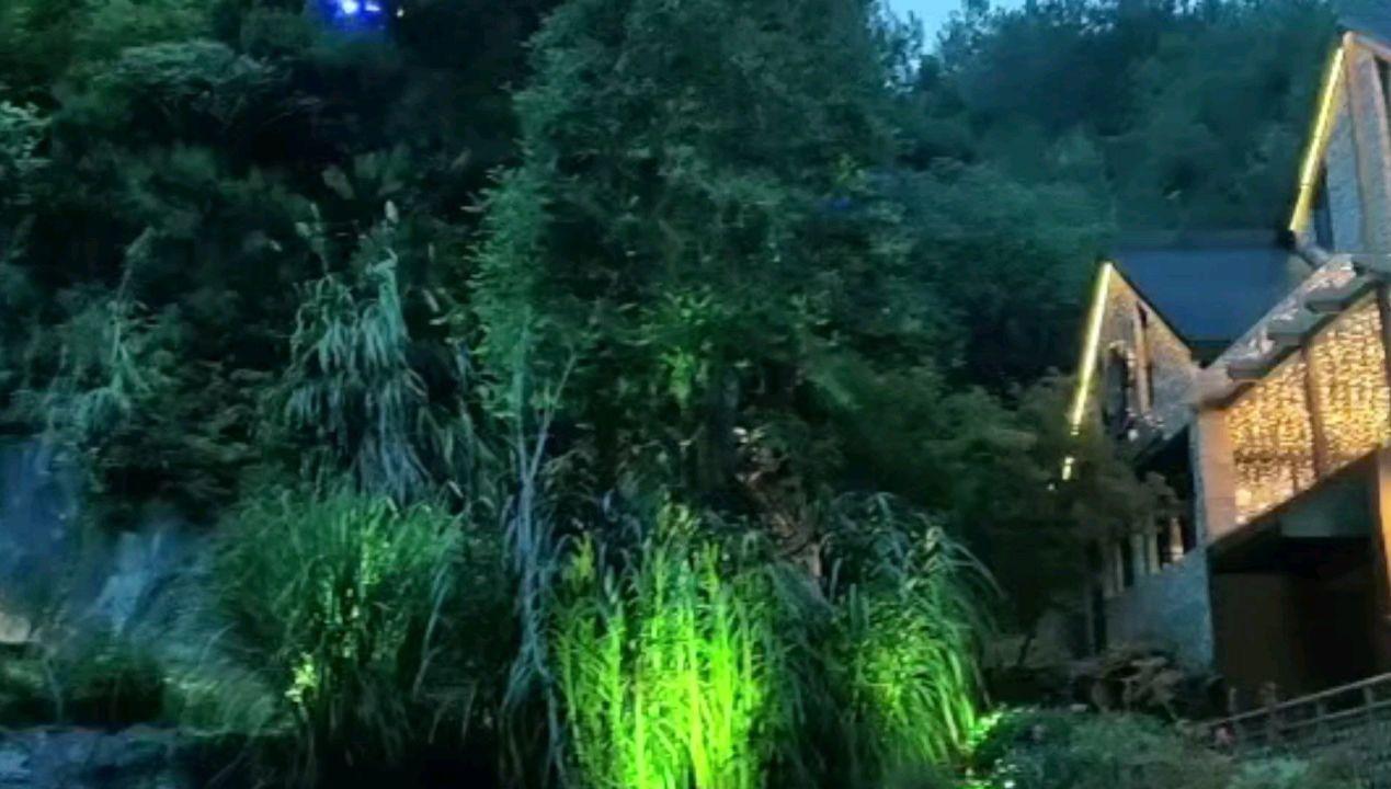 逃离废弃的城堡
